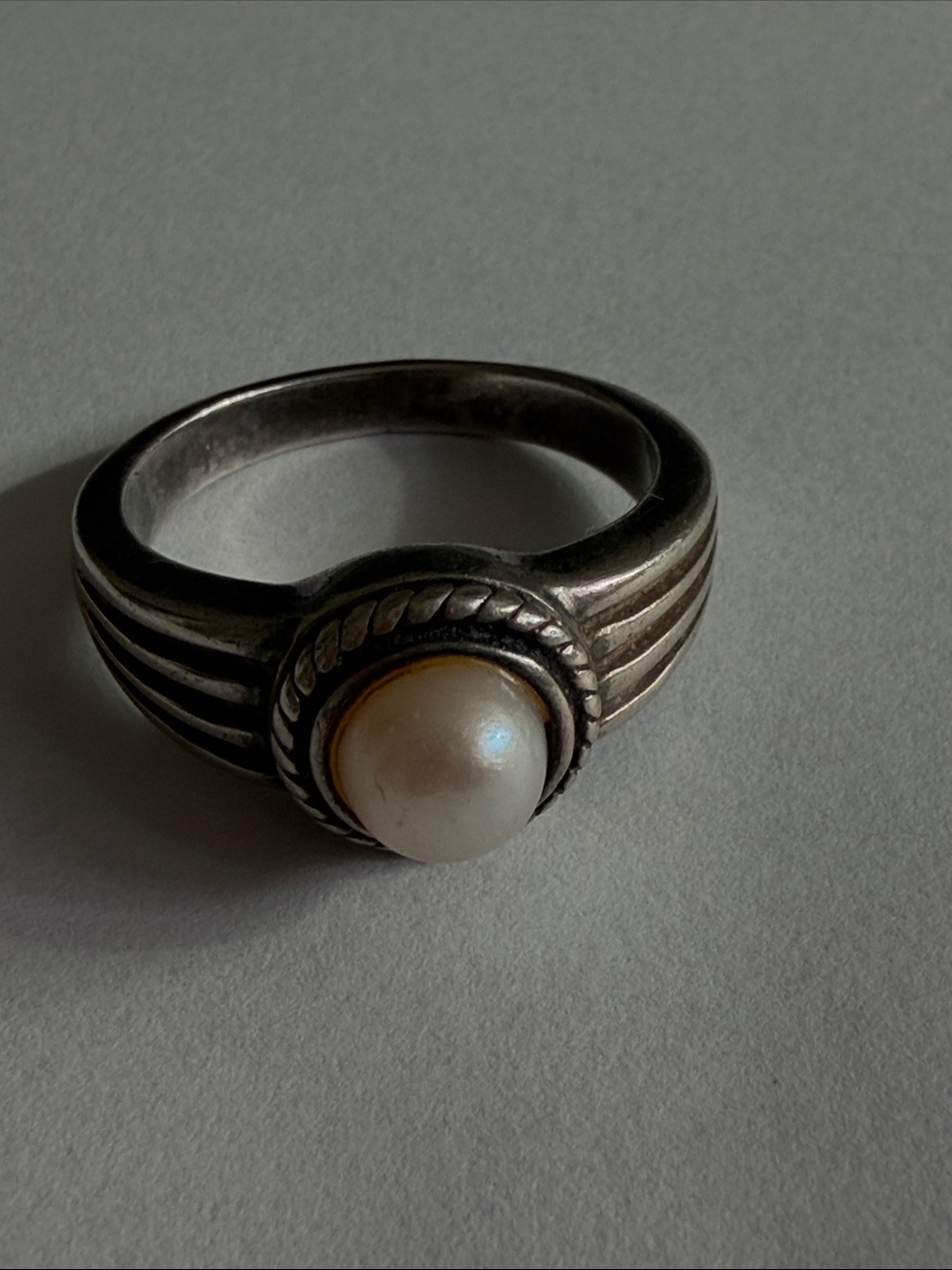 Vintage sterling silver ring with pearl